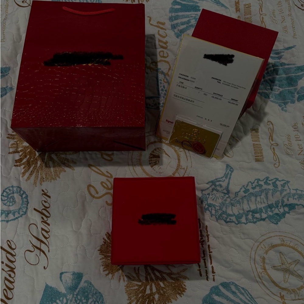 Luxurious Red Crocodile Pattern Box Set - image 1